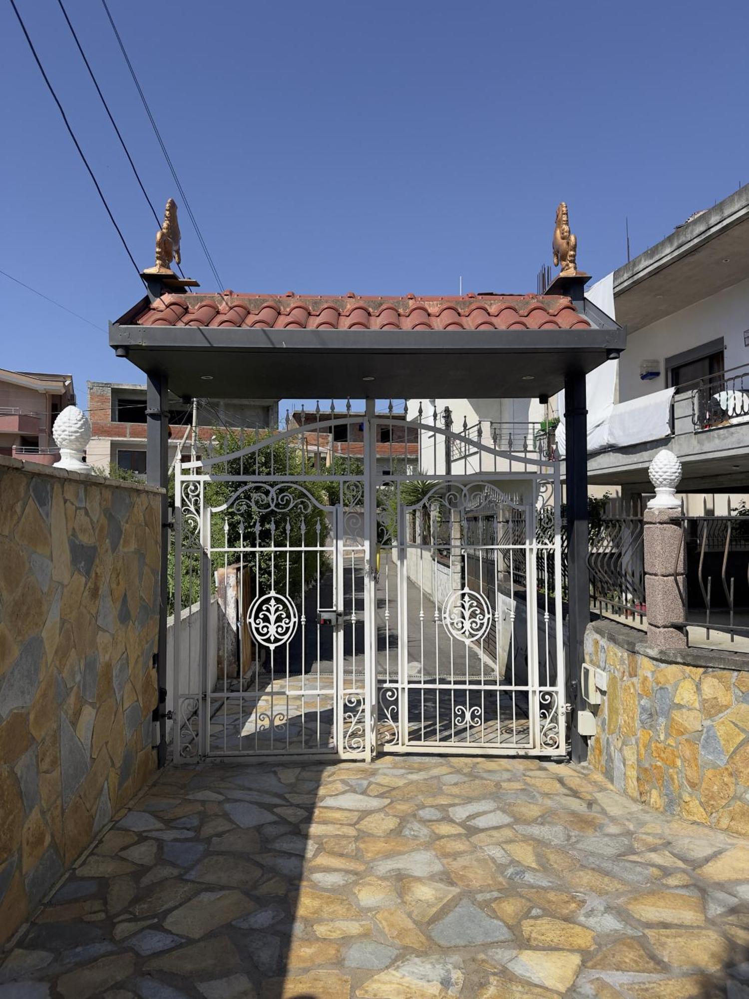 Aliaj Gasthuis Durrës